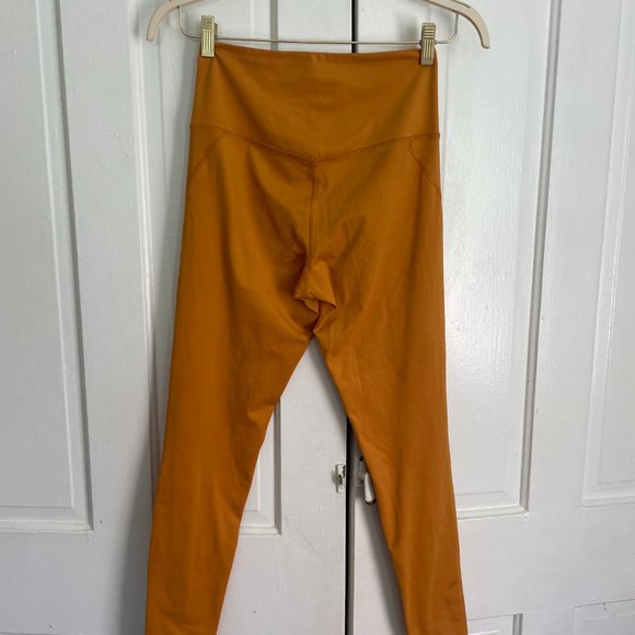 Girlfriend Collective Leggings in Honey - Picture 3 of 4